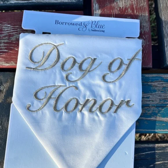 Borrowed & Blue 'Dog of Honor' White Gold Embroidered Dog Bandana - Picture 1 of 5